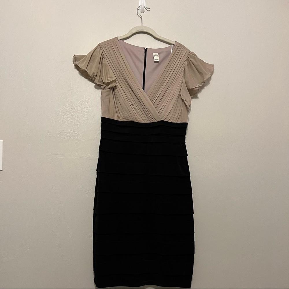 Sparkly ruched champagne and black body con dress slimming size 12